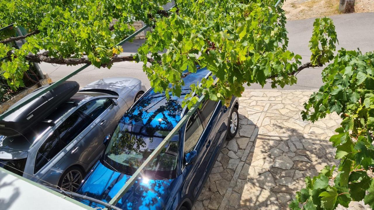 Apartmani Mlinar-One Bedroom Seaview Grebaštica エクステリア 写真