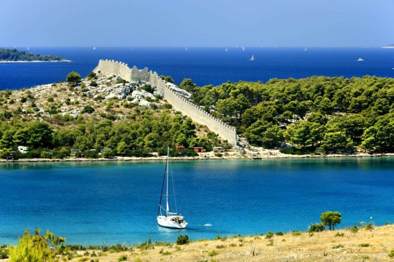 Apartmani Mlinar-One Bedroom Seaview Grebaštica エクステリア 写真